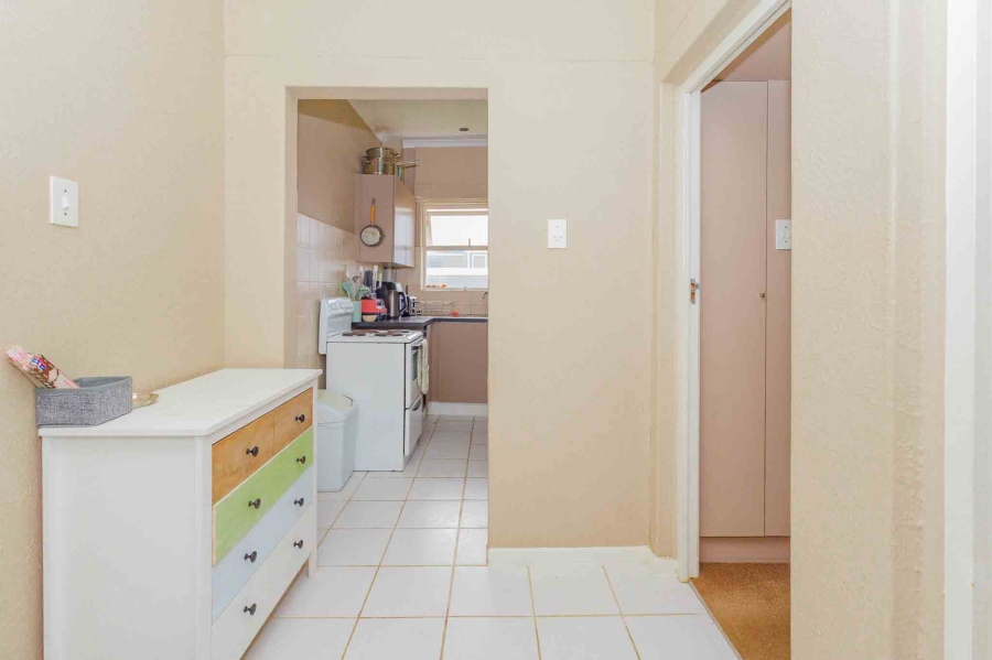 To Let 1 Bedroom Property for Rent in Bantry Bay Western Cape